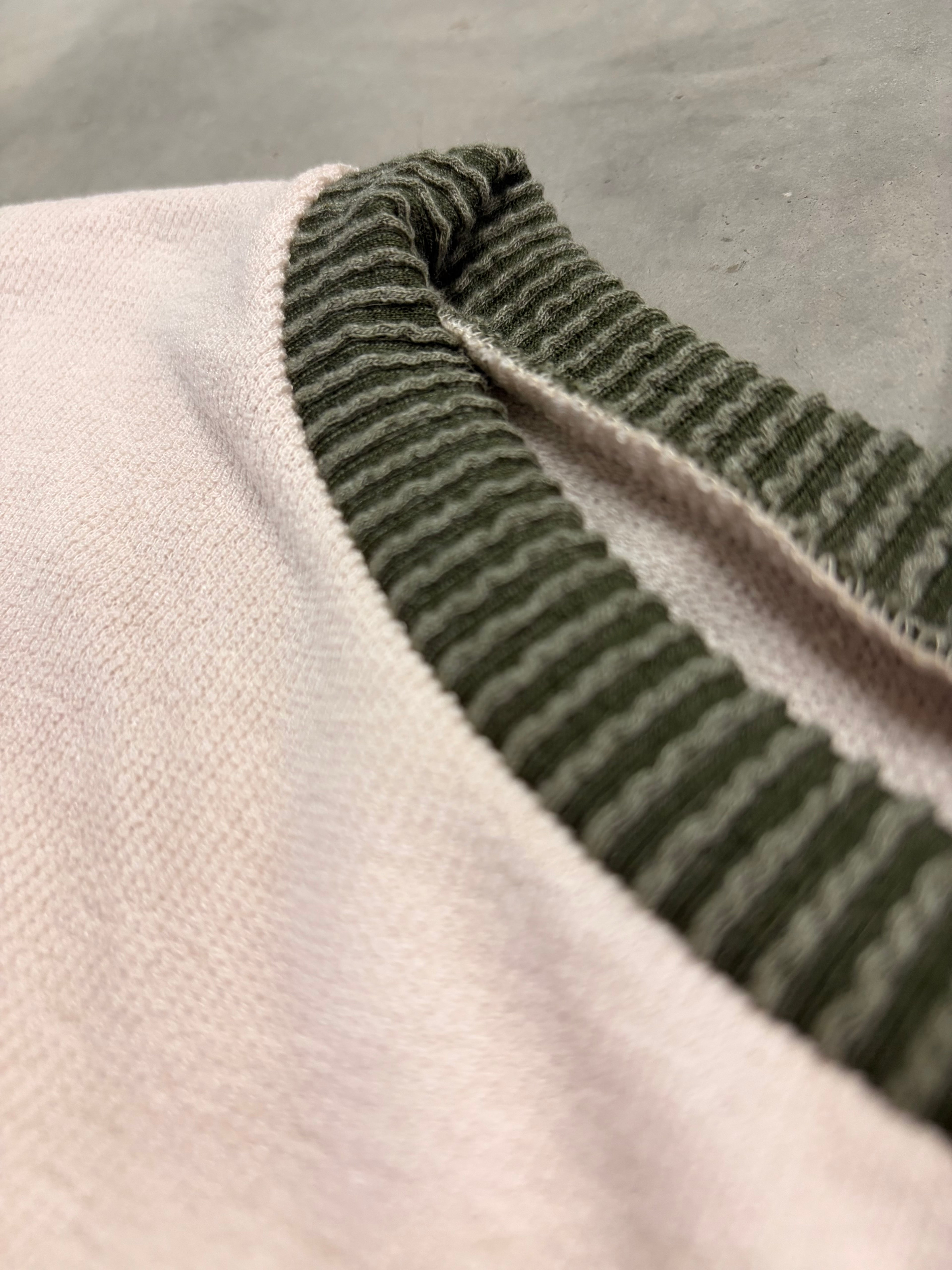 Olive Colorblock Long Sleeve Top - Modern & Stylish