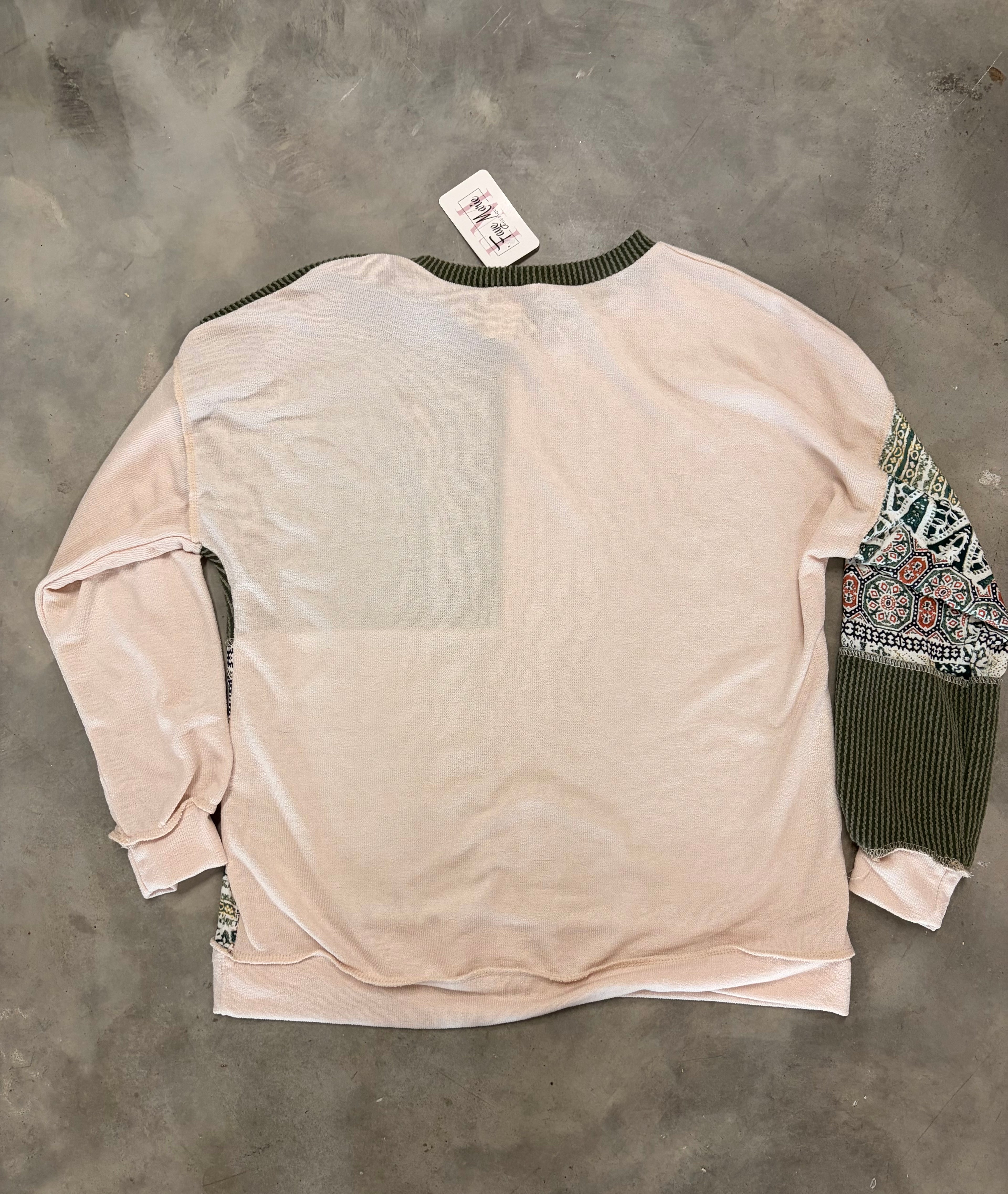 Olive Colorblock Long Sleeve Top - Modern & Stylish