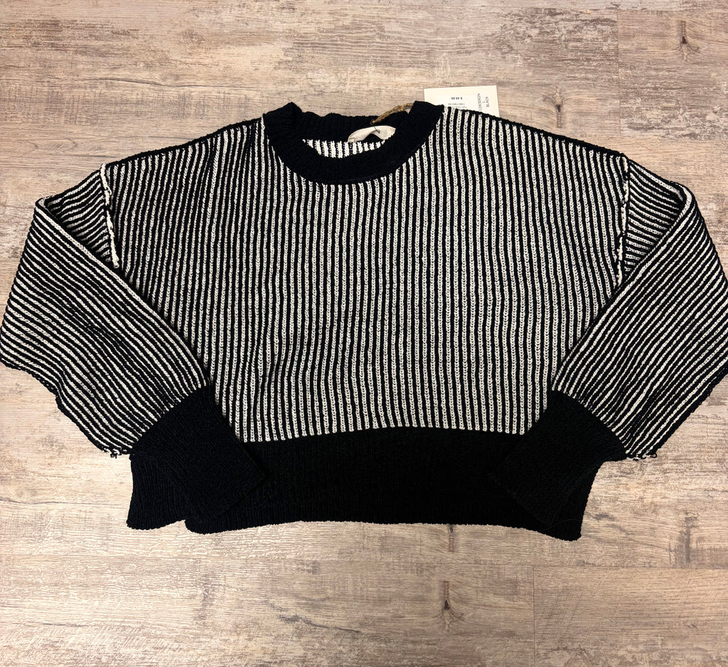 Two-Tone Ribbed Cropped Sweater